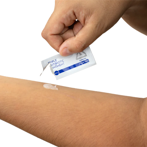 Triple Antibiotic Ointment Packets, 25 Per Bag