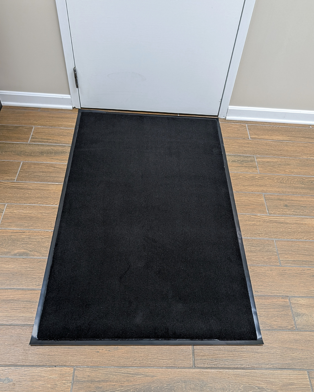 Mud Rug 3' x 5' Olefin Indoor Carpet Mats, Black, Vinyl Backing - GPS Gloves