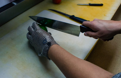 5 Finger Stainless Steel Glove With Metal Clasp, Sold By The Each - GPS Gloves
